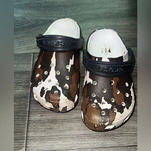 Kids cow crocs